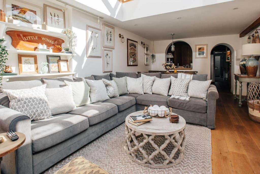 Dolls House - Luxury Townhouse *Sleeps 10* Villa Henley-on-Thames Eksteriør billede