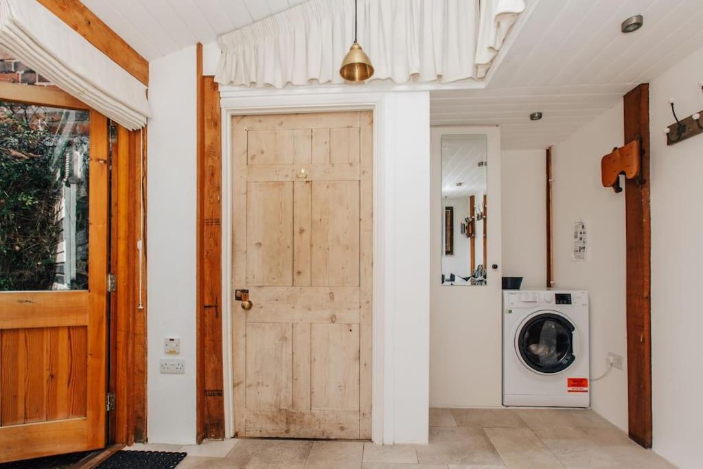 Dolls House - Luxury Townhouse *Sleeps 10* Villa Henley-on-Thames Eksteriør billede